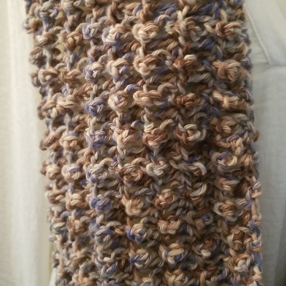 Handmade versatile infinity scarf - Picture 2 of 5
